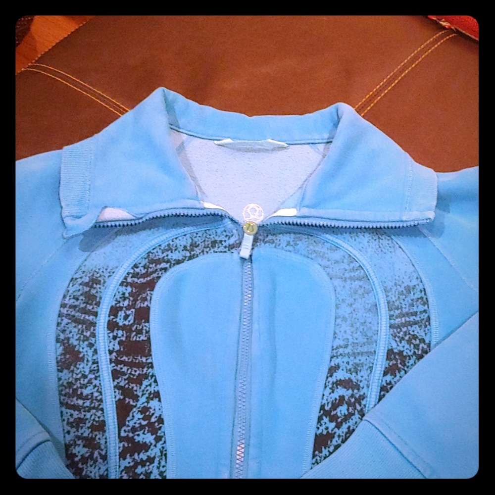 Lululemon Jacket - Picture 3 of 9